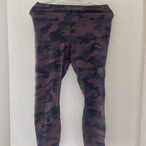 Lululemon wonder train camouflage leggings!